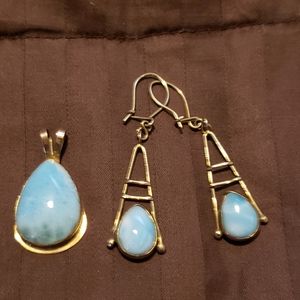 Turquoise earrings and pendant
